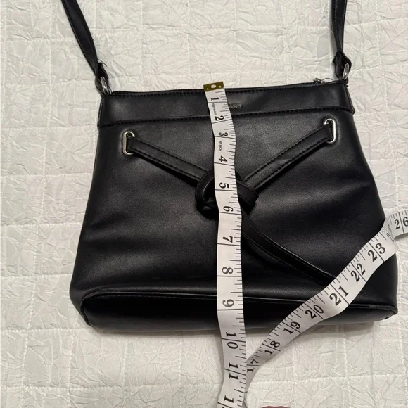 Nine West Elegant Black Crossbody Bag - Picture 8 of 8